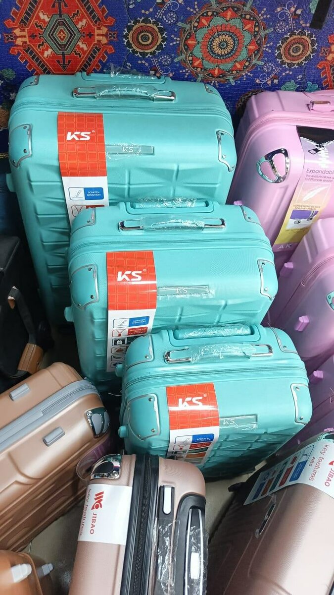 Valise originale toujours disp