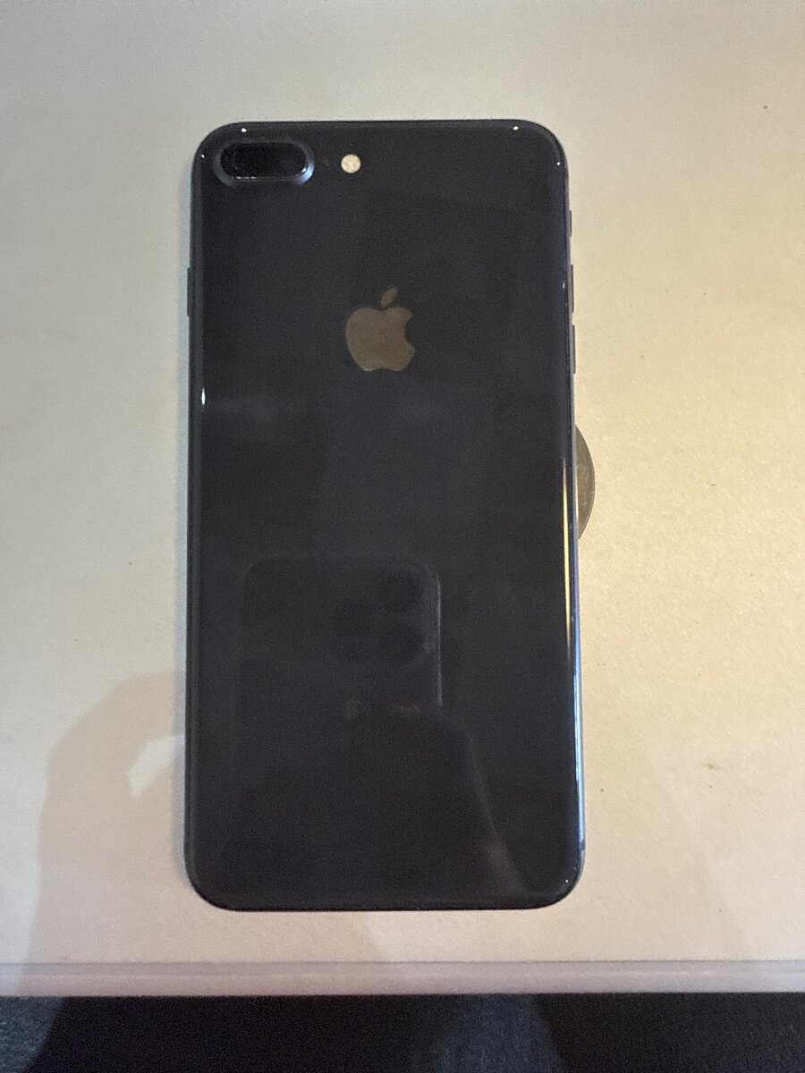 iPhone 8 Plus ,99new, 64GB