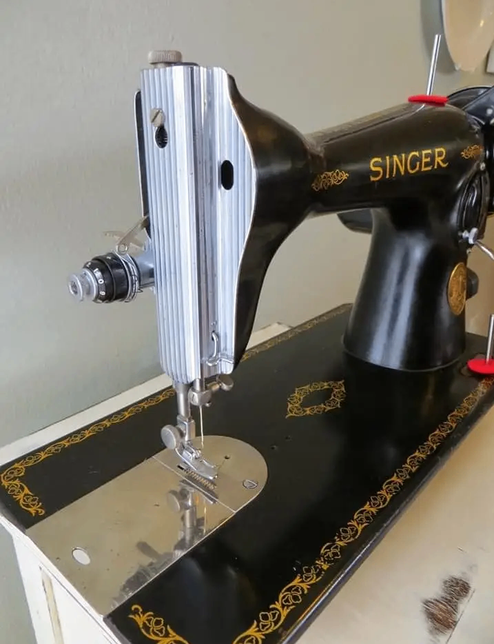 Machine à coudre Singer vintage