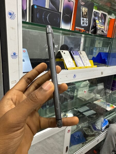 iPhone 11 simple occasion propre