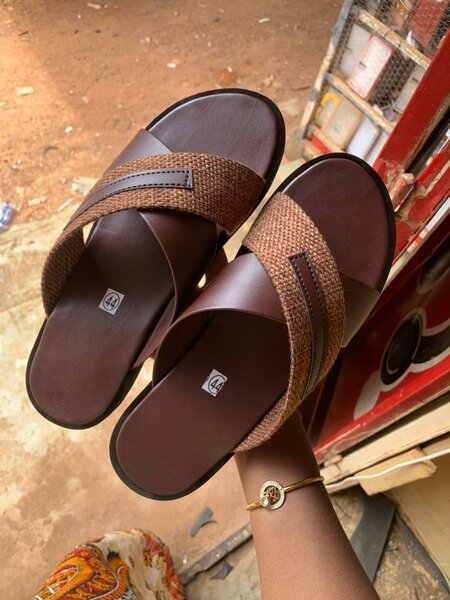 Sandales en cuir tressé