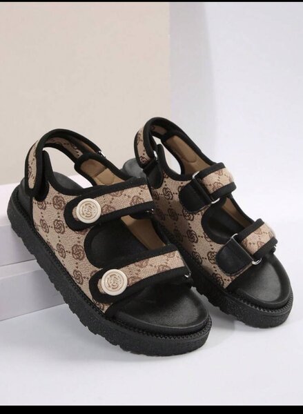 Sandales à semelle épaisse pour femme