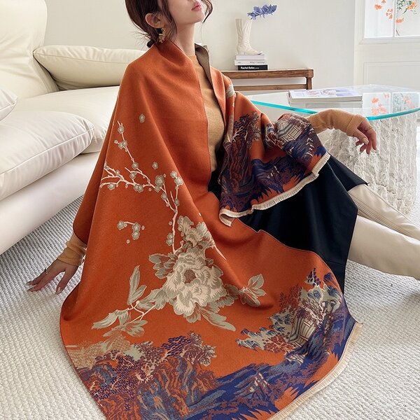 Шарф( палантин) с принтом