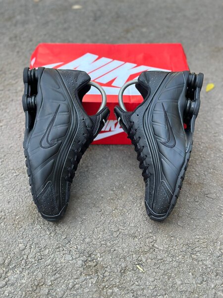 Nike Shox R4 Triple Black
