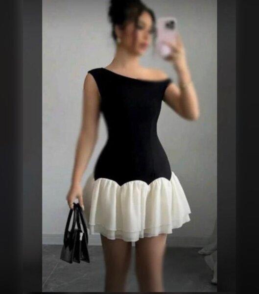 Robe élégante noire et blanche