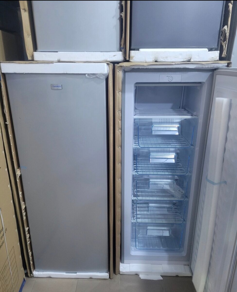 Congélateur vertical moderne