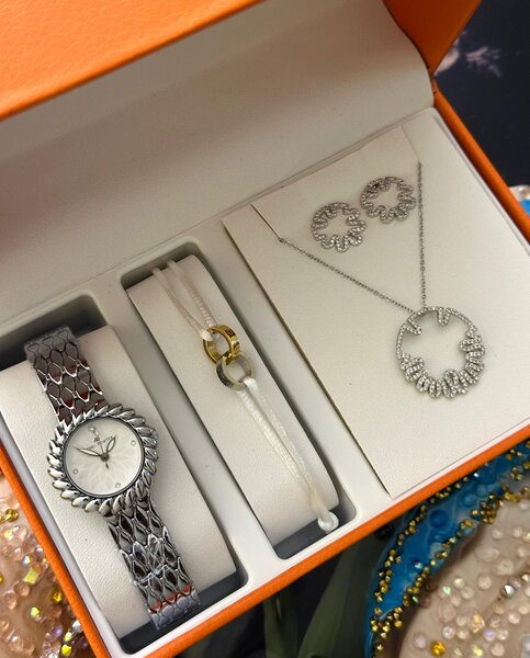 Coffret Bijoux et Montre Élégant
