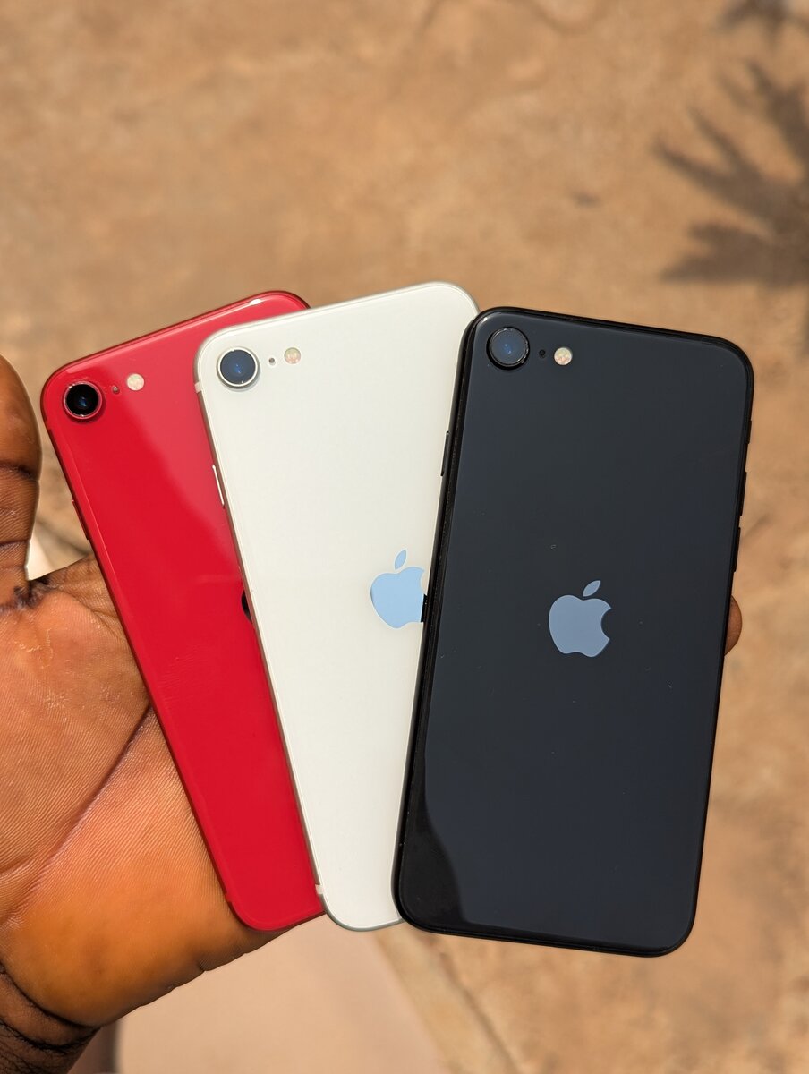 UK used iphone SE 2020 MODEL ,
