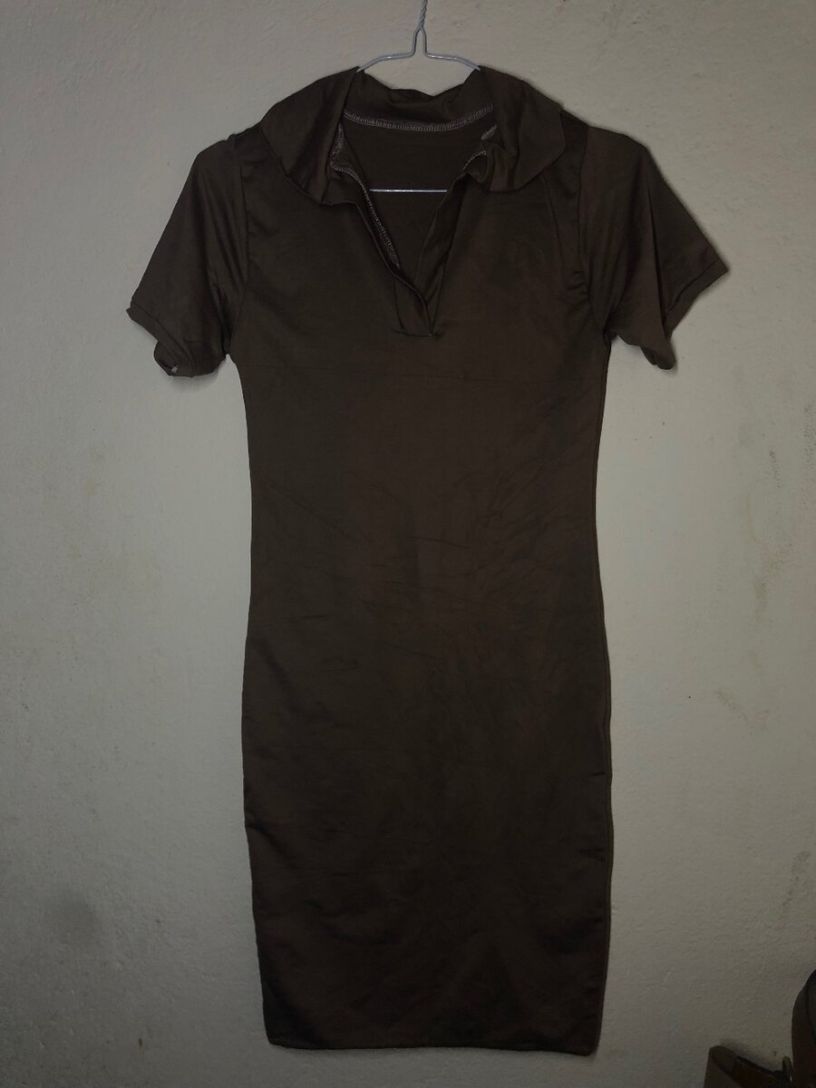 Robe moulante marron chic