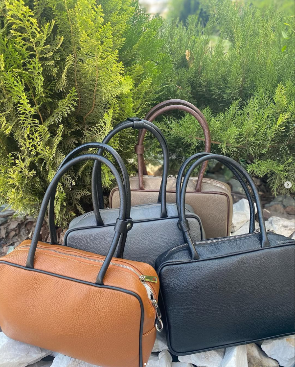 сумки разных цветов