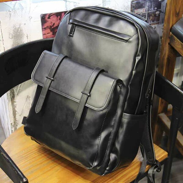 Sac à dos en cuir noir