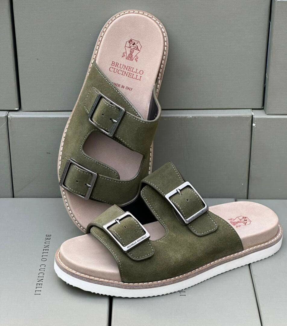 Sandales en cuir moderne