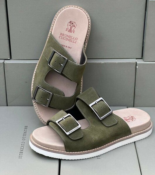 Sandales en cuir moderne