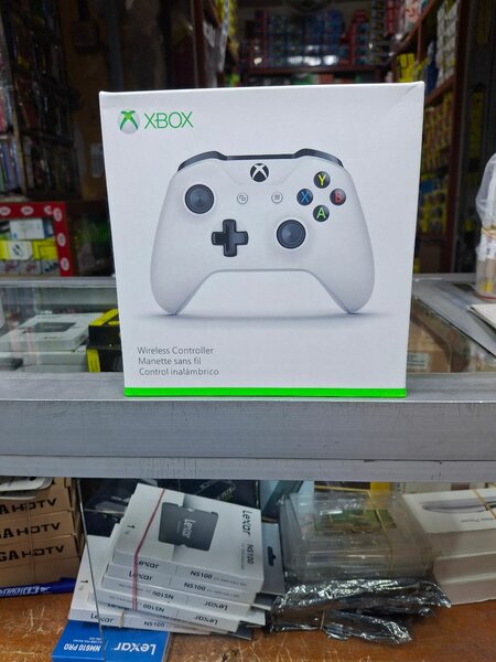 Manette Xbox sans fil blanche