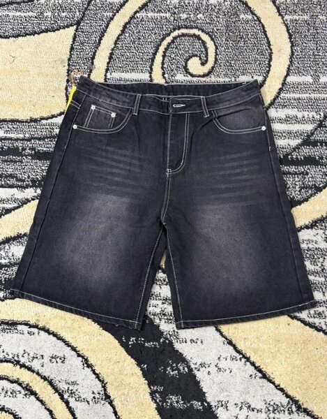 Shorts en denim avec broderie