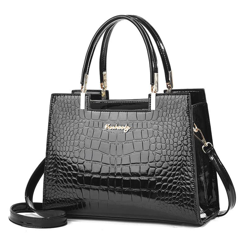 Stylish and fashionable women's bag black