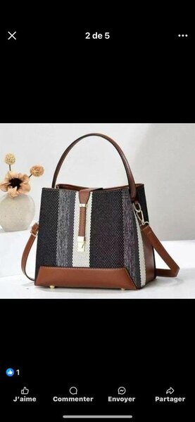 Sac à main rayé élégant