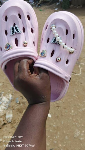 Sabots roses décorés