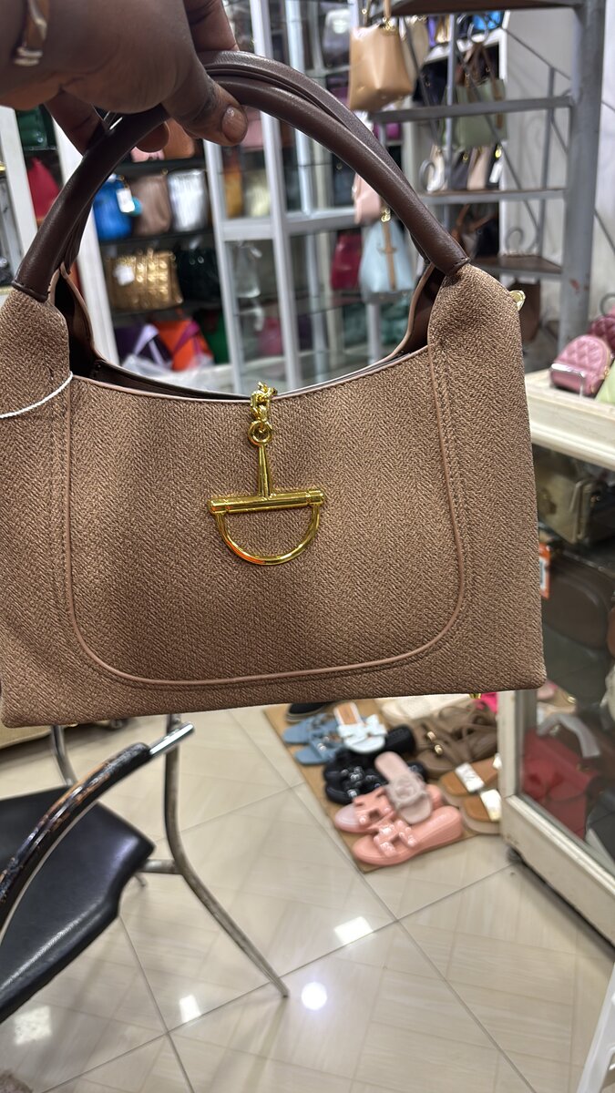 Sac à main élégant en cuir