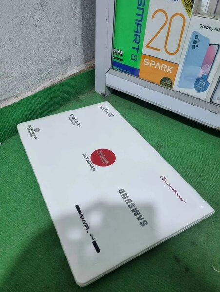 Ordinateur portable Samsung blanc