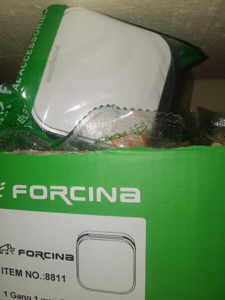 Interrupteur mural moderne 1 gang