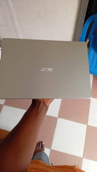 Acer Laptop Intel Core i5 8em