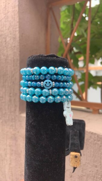 Bracelet en perles smiley coloré