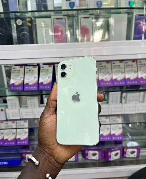 iPhone 12 Vert