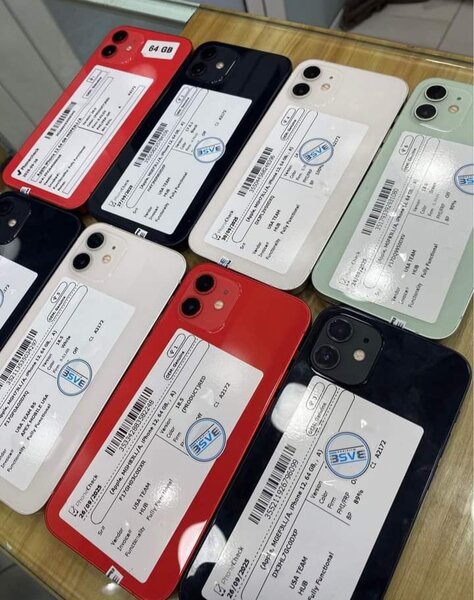 Smartphones variés colorés