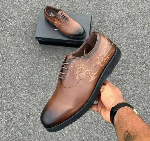 Chaussures habillées en cuir élégant