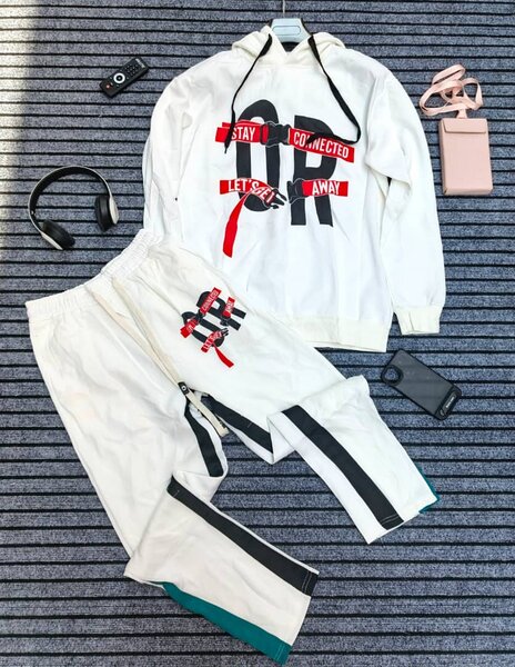 Ensemble sweat à capuche blanc moderne