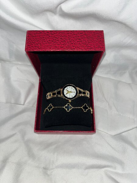 Montre élégante femme