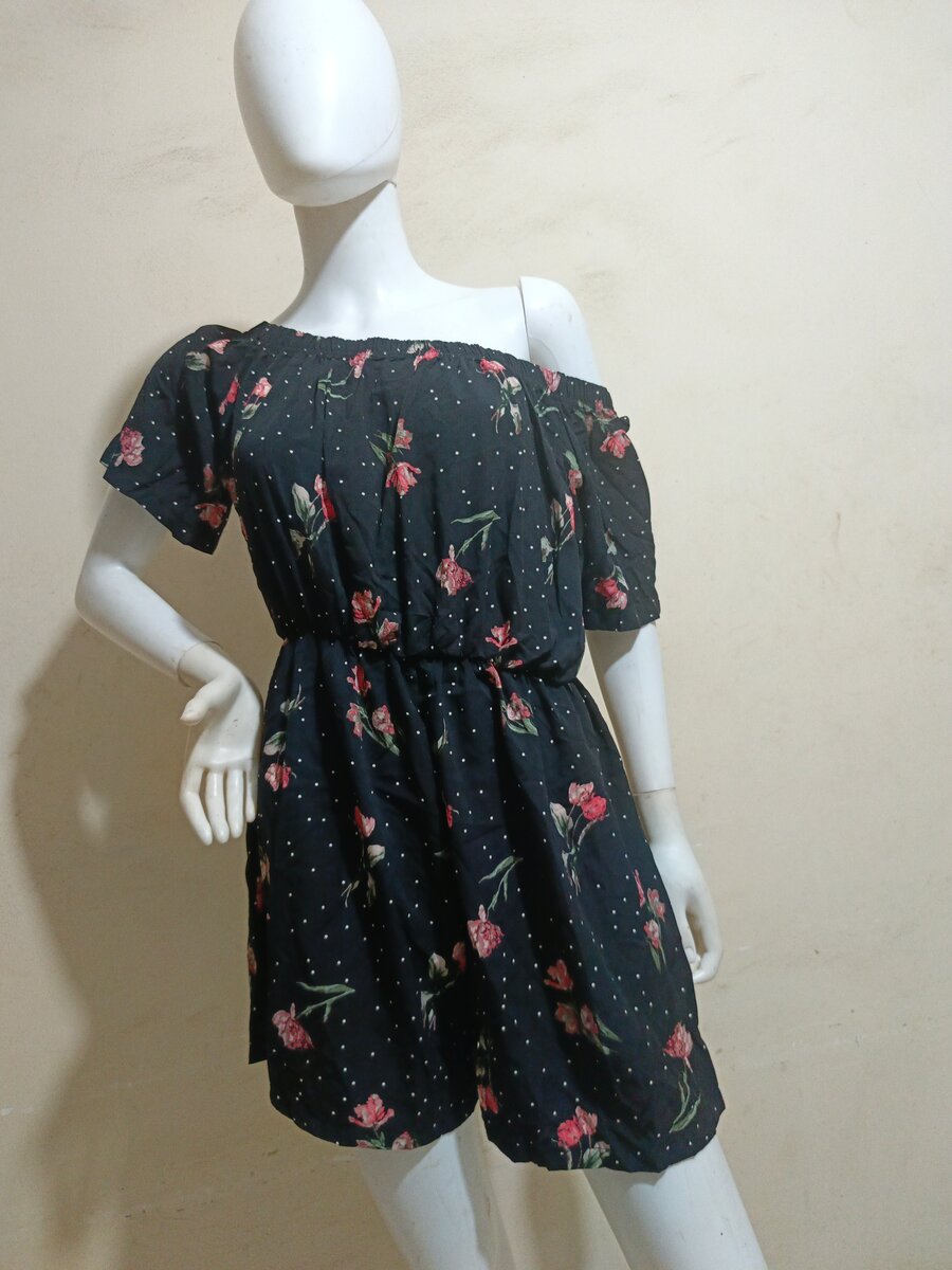 Combinaison fleurie élégante