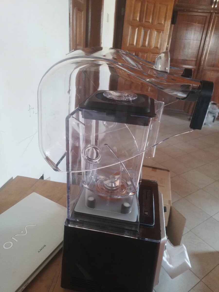 Sound insulation blender