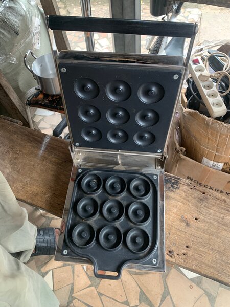 Machine à beignets électrique