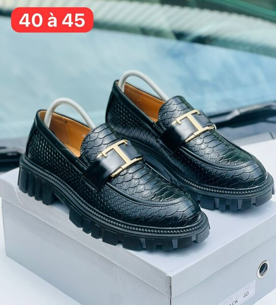 Mocassins en Cuir Noir Homme