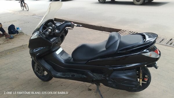 Moto scooter disponible