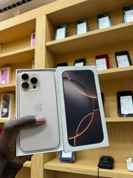 iPhone 16 Pro Max 256go quasi