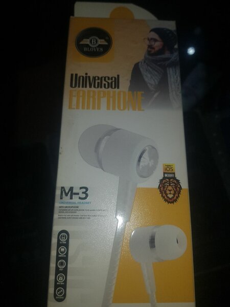 Universal Ear phone