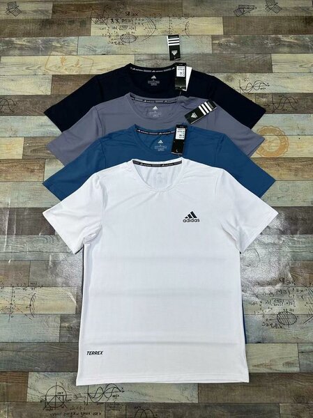 Lot de Shorts et T-Shirts Sport