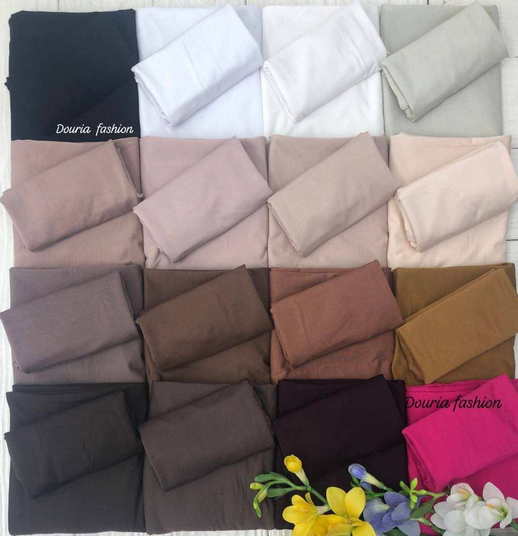 Hijab et bonnet croisé