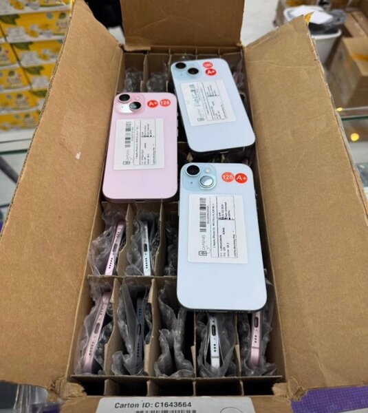 iPhone 15 128G état éclatante