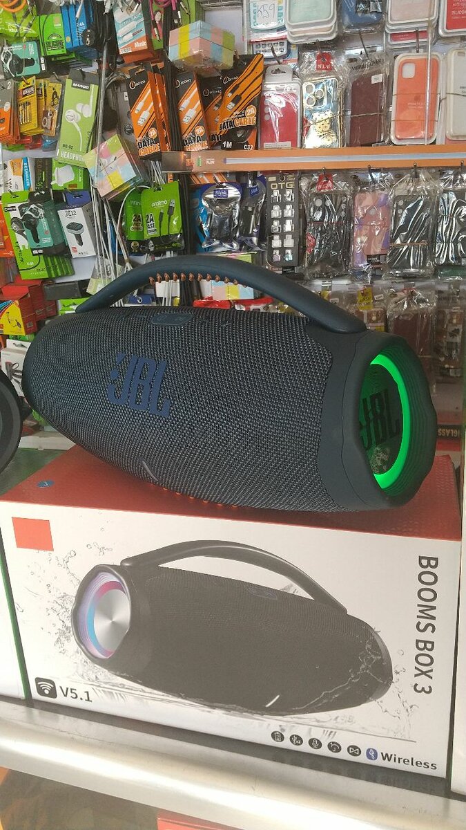 Second  grade jbl boom  box