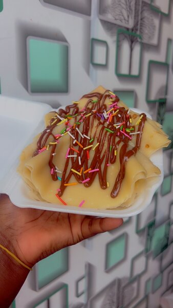 Crêpes nature et crêpes nutela