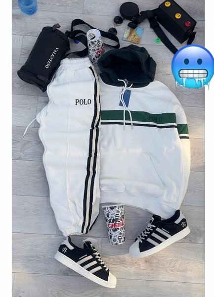 Ensemble jogging sport style