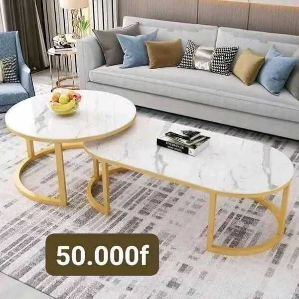 Table basse design en marbre blanc