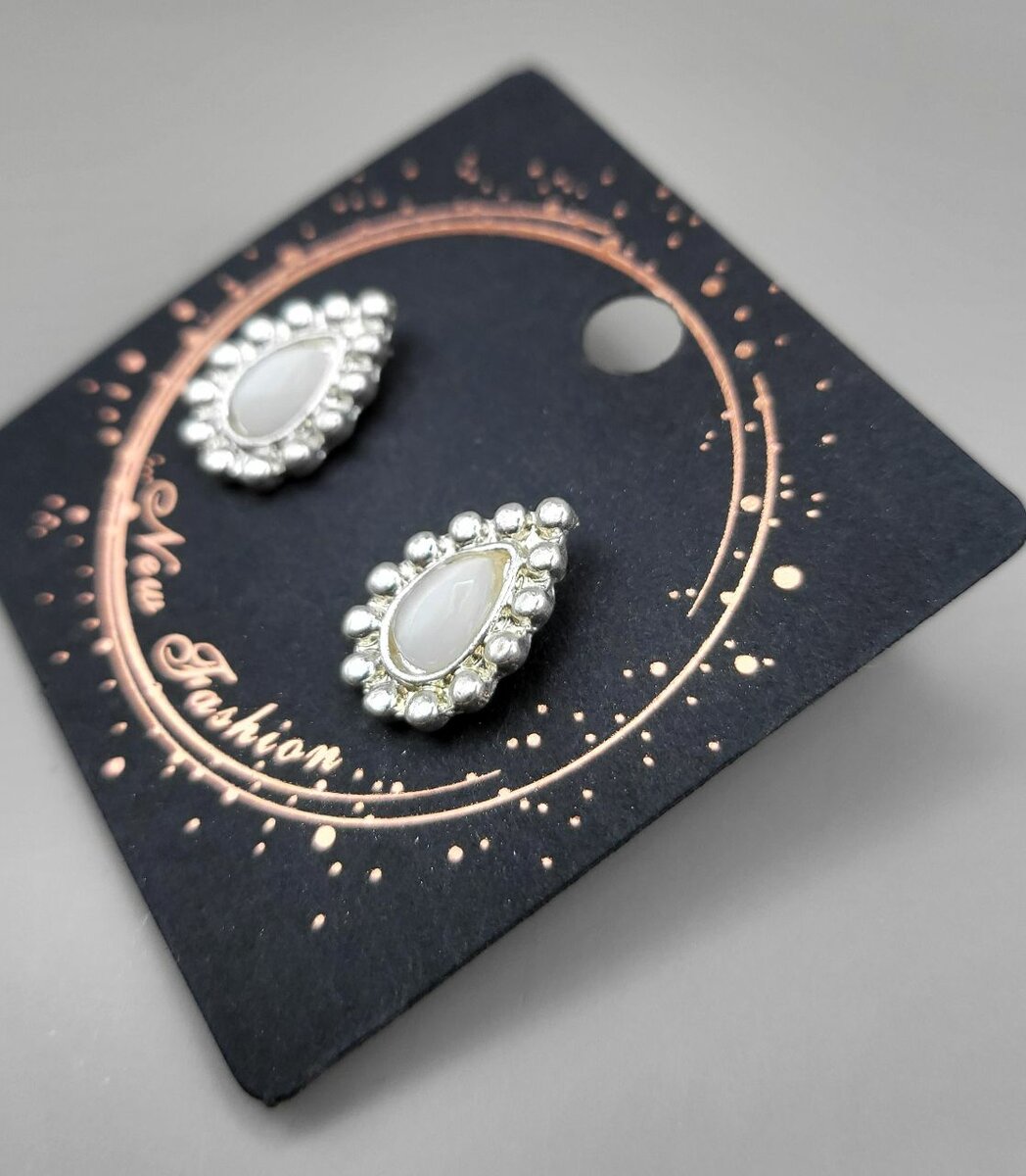 tear drop Silver stud earrings