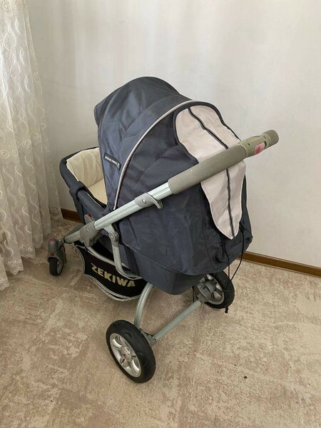 Коляска 2 в одном отличного качества .