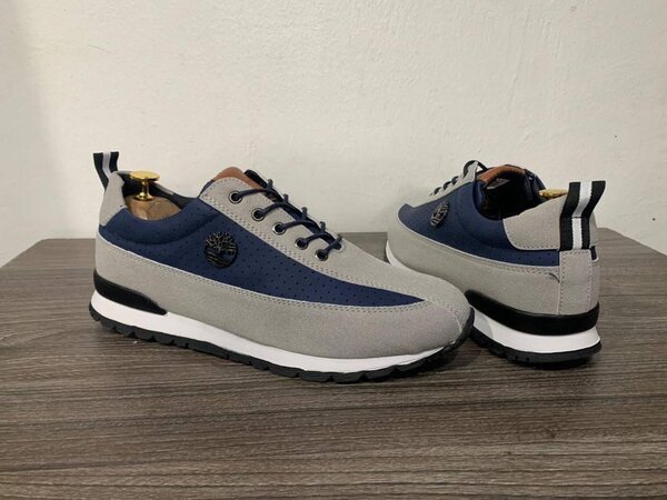 Chaussures timberland.