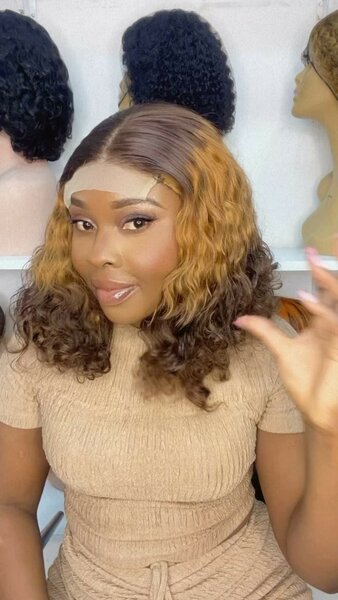 Beautiful and elegant women's wig 2tone